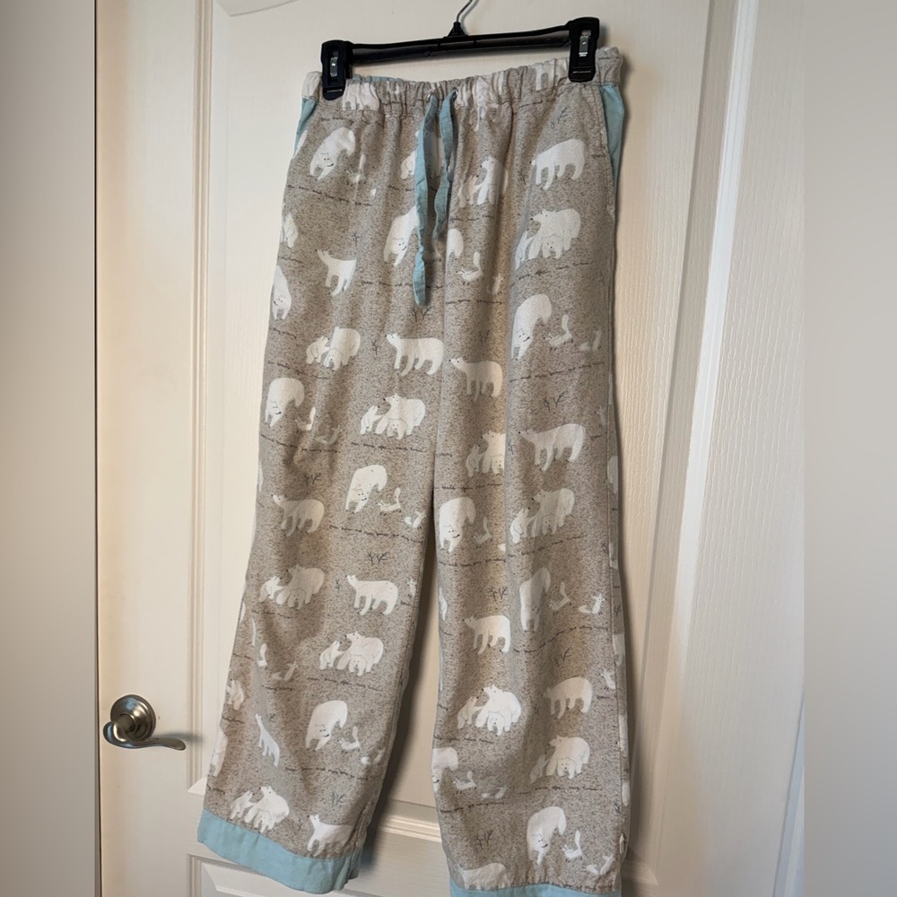 Munki Munki Polar Bear Flannel Pajama Set | Cozy Button-Down Top & Pants size S - Picture 6 of 10